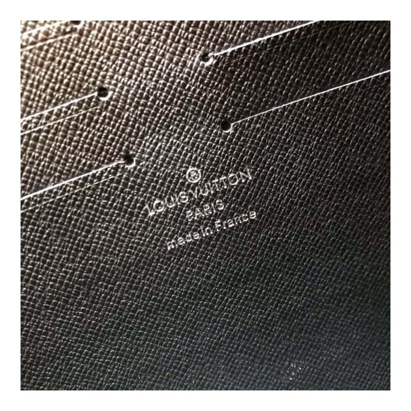 Louis Vuitton Taiga Leather Pochette Voyage M30395 M30397 M30399