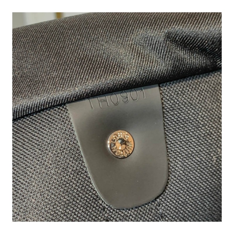 Louis Vuitton LV Keepall Bandoulière 50 M40560