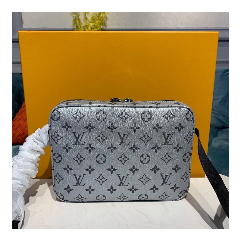 Louis Vuitton Monogram Messenger PM M43843