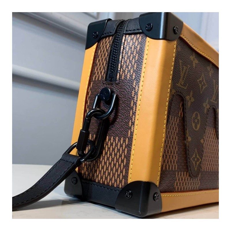 Louis Vuitton Soft Trunk M40381