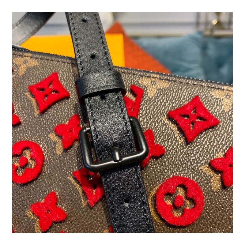 Louis Vuitton lv Triangle Messenger M45078 M45070