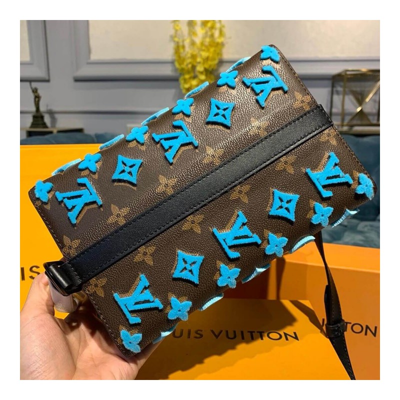 Louis Vuitton lv Triangle Messenger M45078 M45070