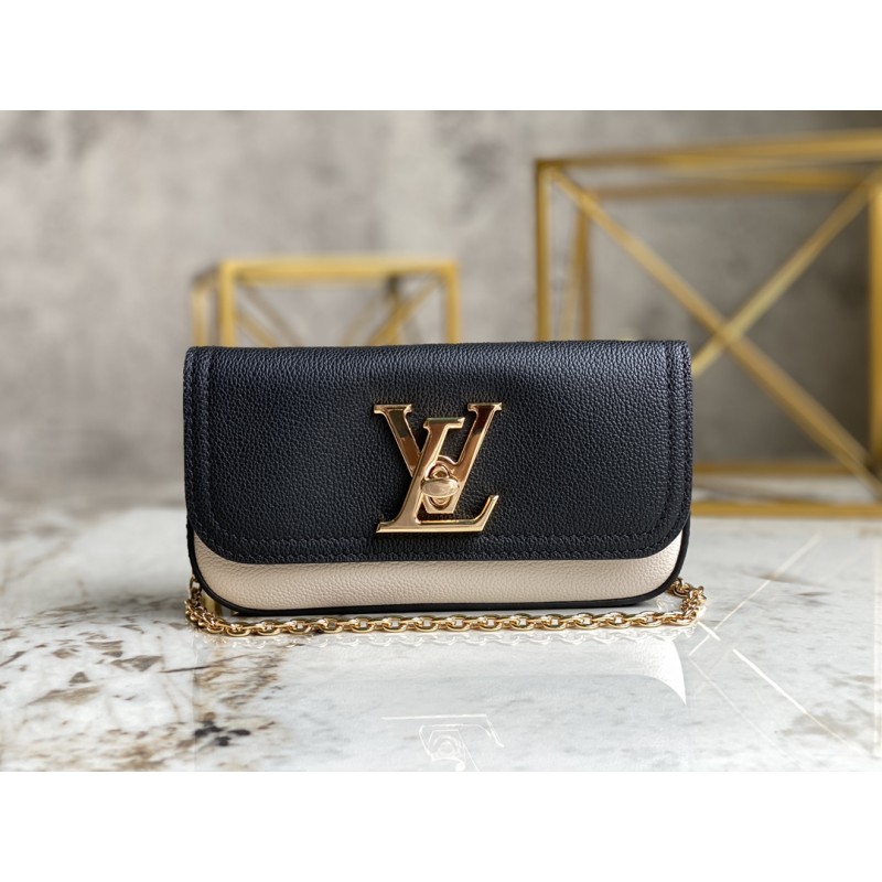 LouisVuitton M80898  LOCKME POUCH