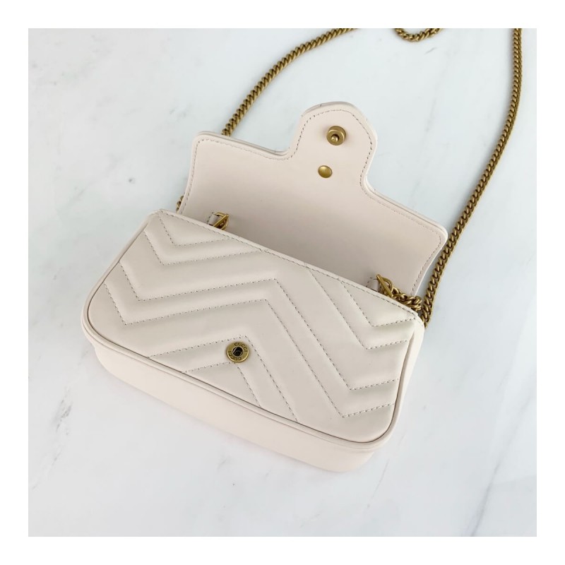 Gucci GG Marmont Matelassé Super Mini Bag 476433