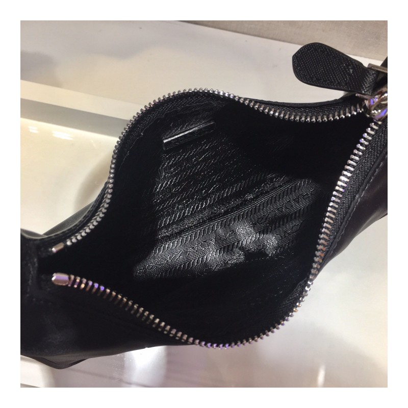 Prada Re-Edition 2000 Nylon Hobo Bag 1NE515