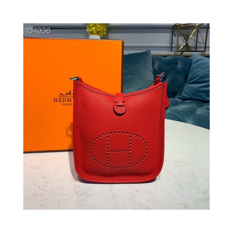 Hermes Evelyne III TPM Bag 20cm in Taurillon Clemence