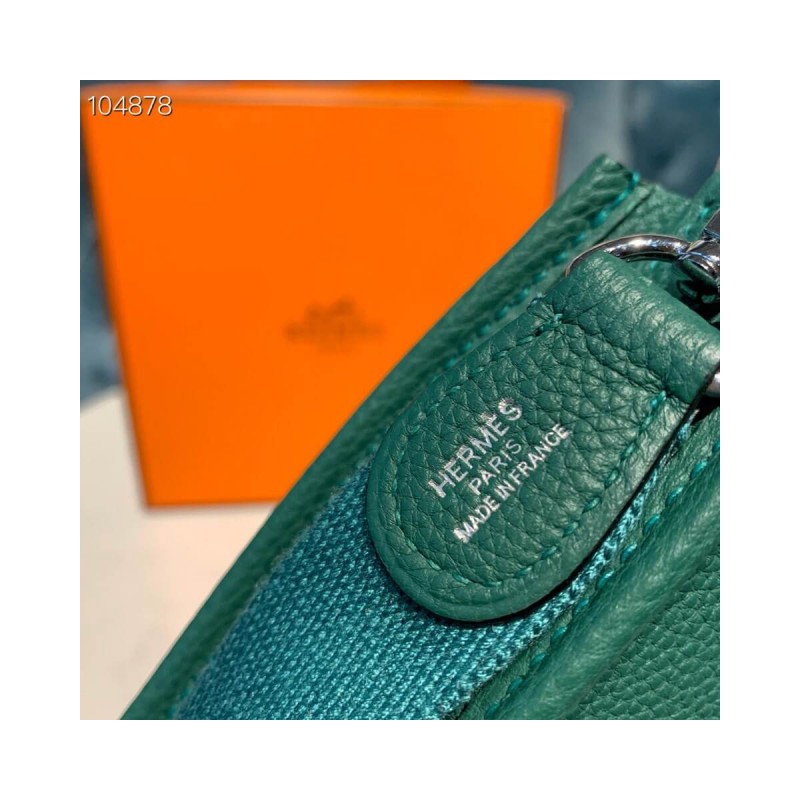 Hermes Evelyne III TPM Bag 20cm in Taurillon Clemence