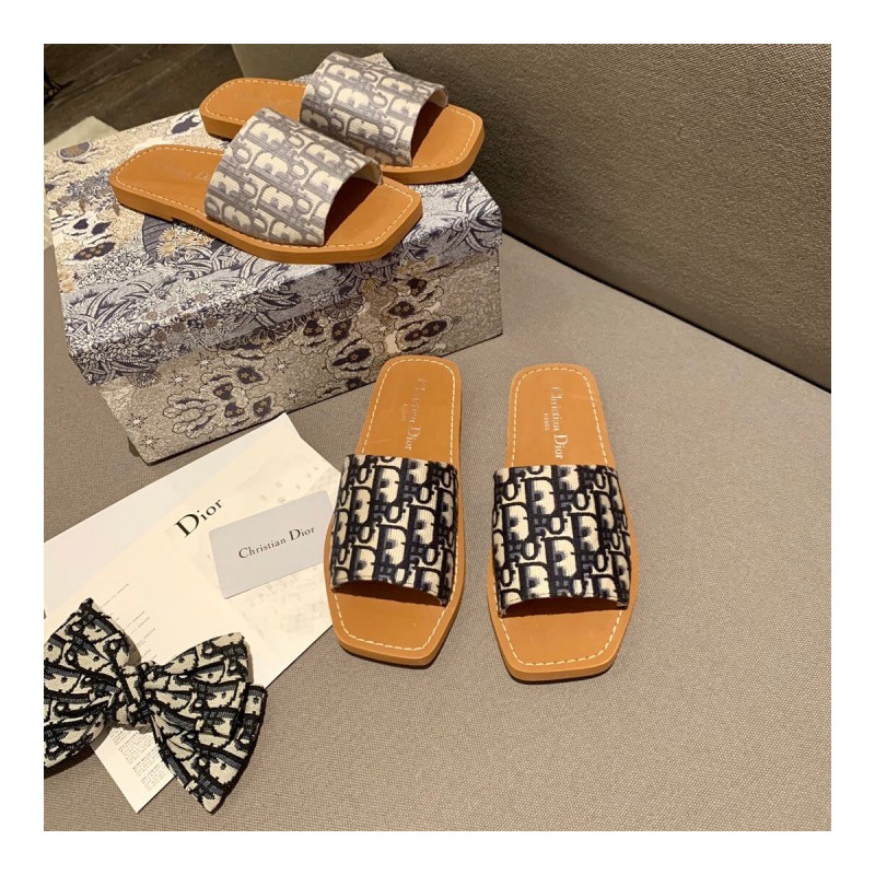 Christian Dior Logo Leather Mule D20604