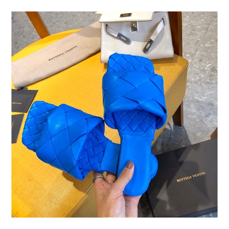 Bottega Veneta Padded Flat Sandals 609105
