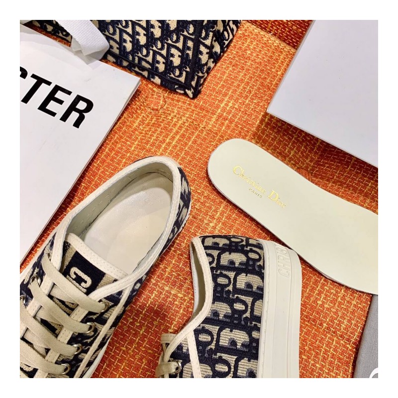 Christian Dior Walk&#039;N&#039;Dior Sneaker In Embroidered Cotton 21184