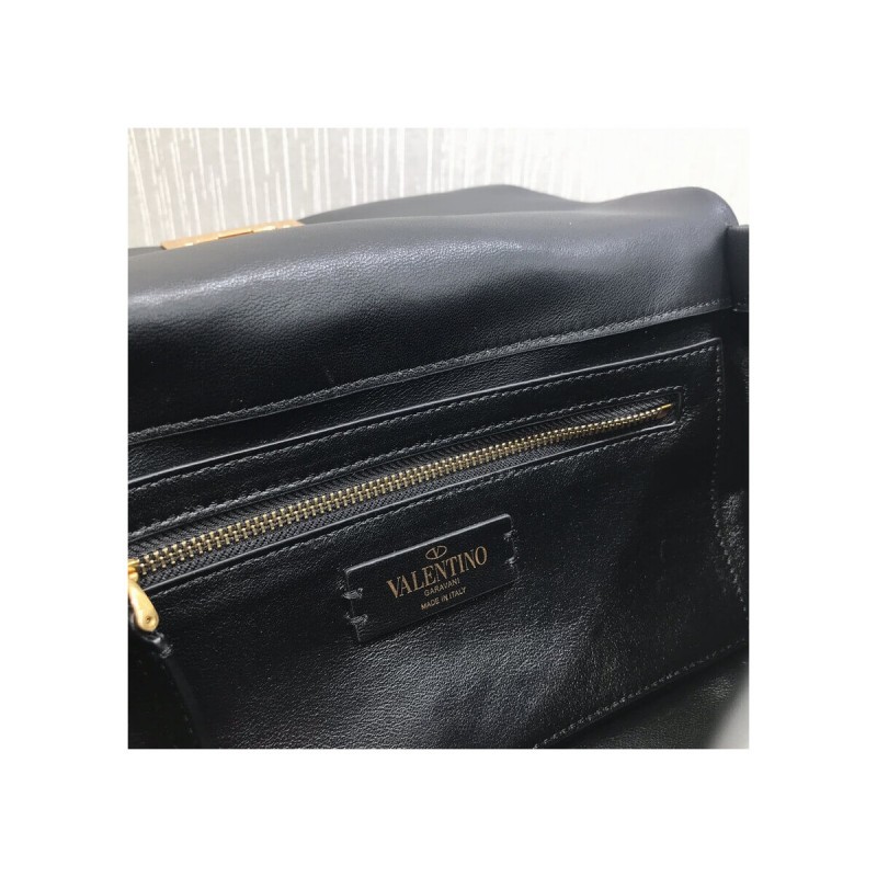 Valentino Roman Stud The Shoulder Bag In Nappa With Chain 1189S