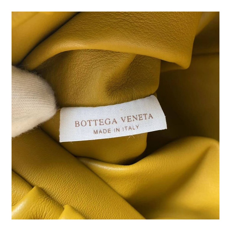 Bottega Veneta The Chain Pouch 620230