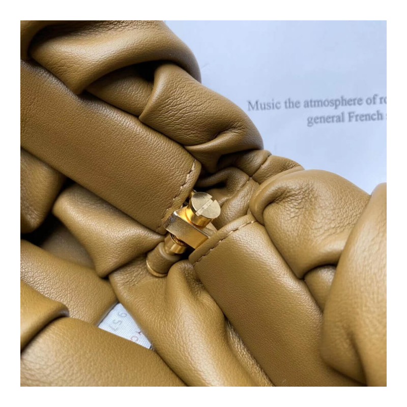 Bottega Veneta The Chain Pouch 620230