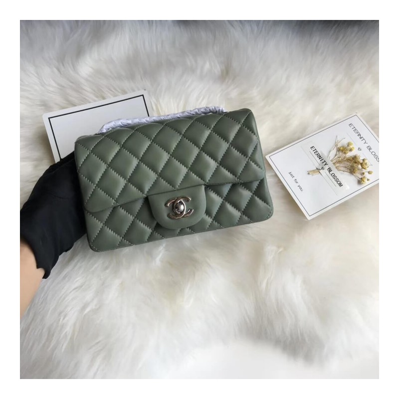 Chanel Lambskin 20cm Classic Flap Bag 1116