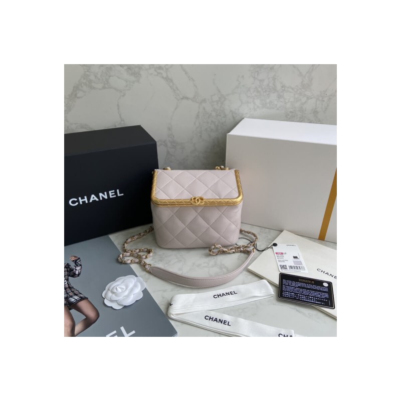 Chanel Lambskin Kiss-Lock Clasp Bag AS1886