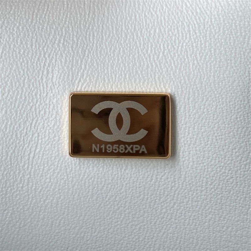 Chanel Caviar Calfskin Classic Flap Bag A01112White