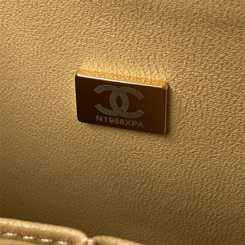 Chanel Caviar Calfskin Classic Flap Bag  A01112Beige