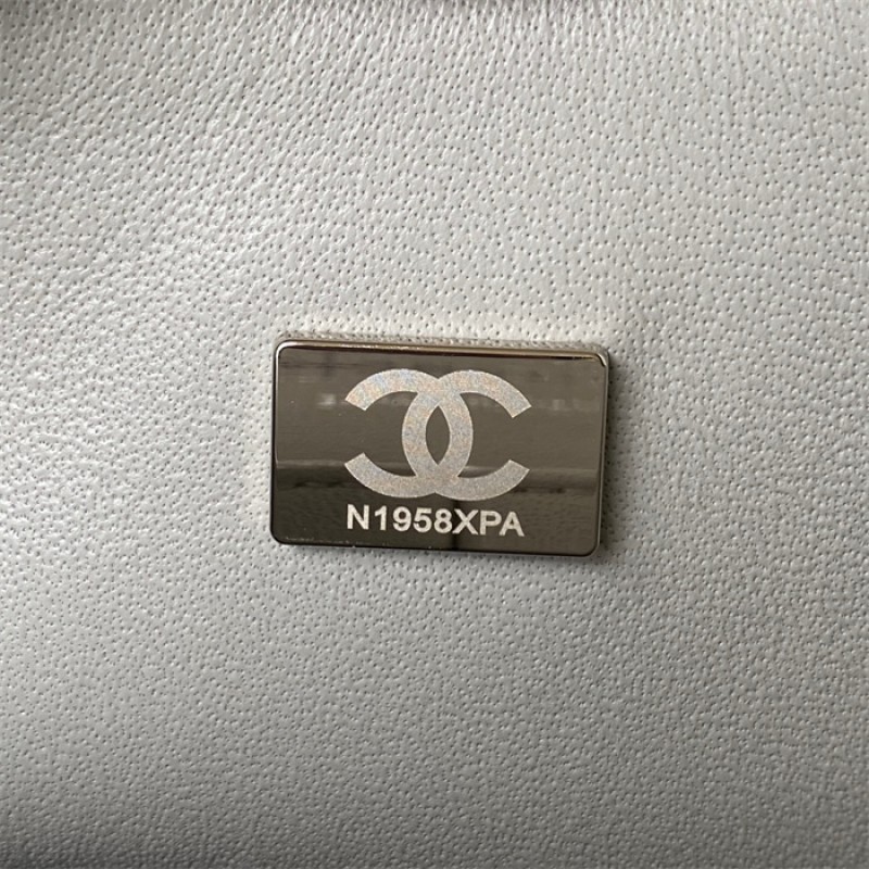 Chanel Caviar Calfskin Classic Flap Bag A01112Light Grey