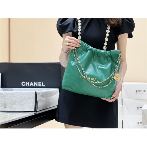 Chanel 22 Small Handbag AS3260Green