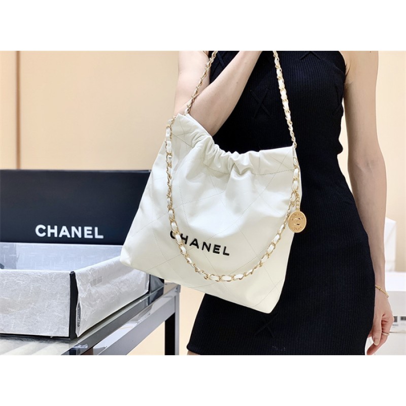 Chanel 22 Small Handbag AS3260White01
