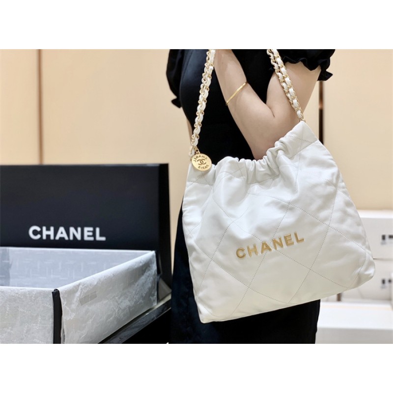 Chanel 22 Small Handbag AS3260White02