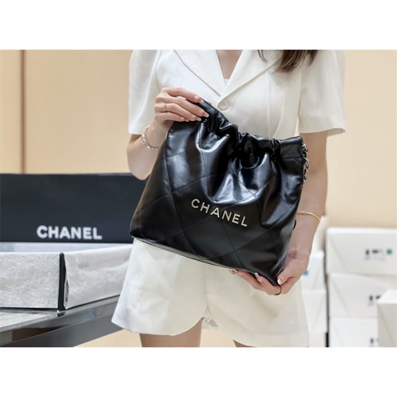 Chanel 22 Small Handbag AS3260Black02