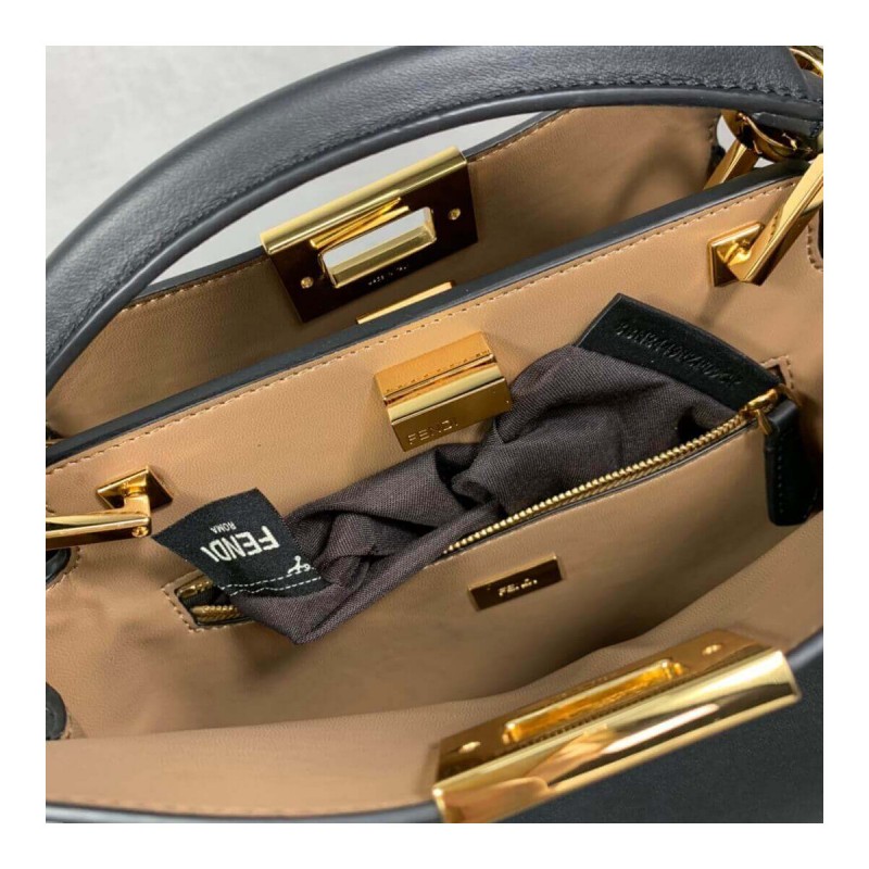 Fendi Peekaboo Iconic Essentially 8BN302