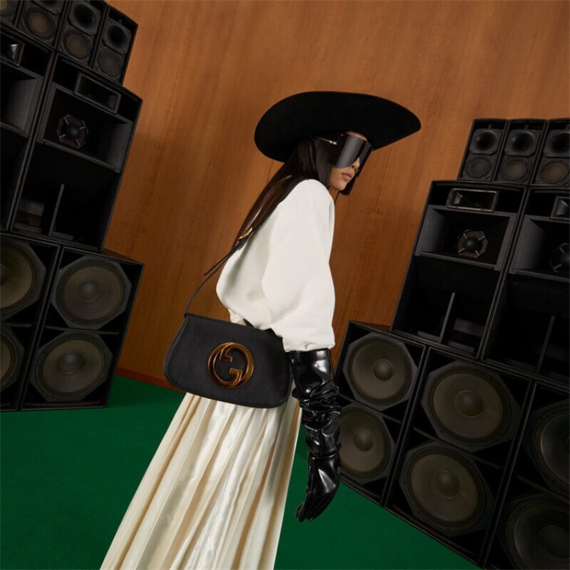 Gucci Blondie shoulder bag in Black leather 699268 UXX0G 1000