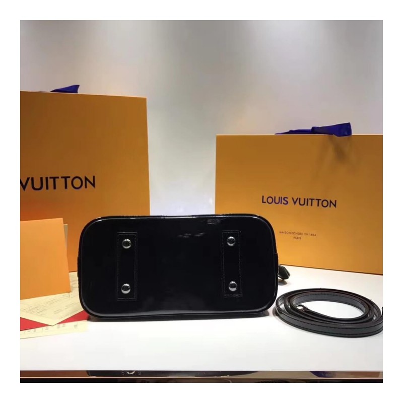 Louis Vuitton Monogram Vernis Alma BB M50415