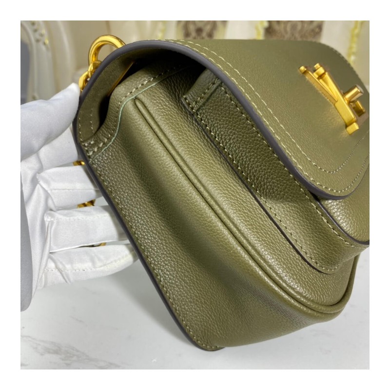 Louis Vuitton Lockme Chain PM M57073