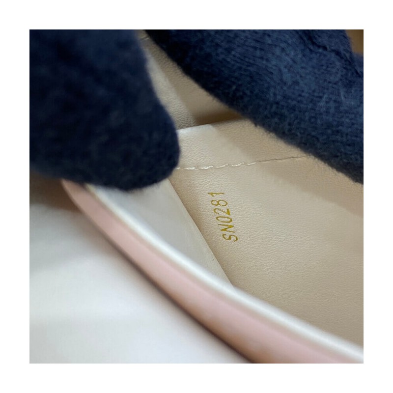 Louis Vuitton Twist One Handle MM M57090 Champagne Metallise