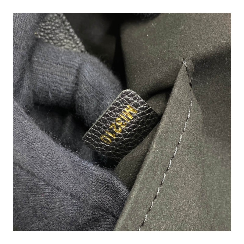 Louis Vuitton Monogram Canvas LV Riverside M40135