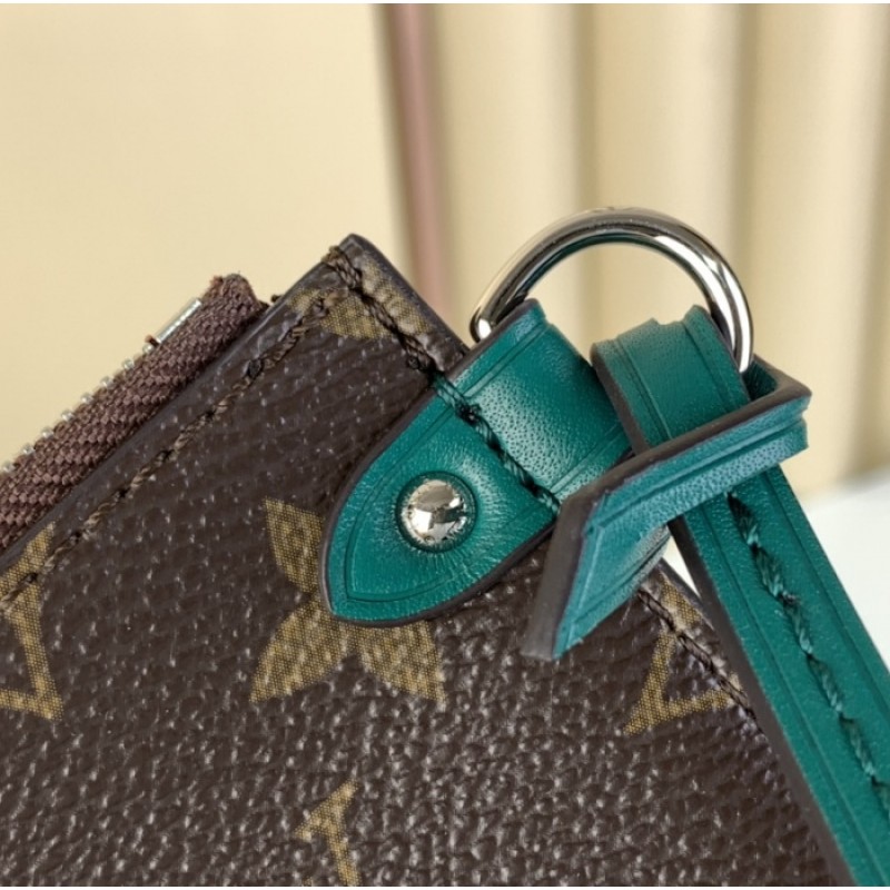 Louis Vuitton Epi Leather Neverfull MM Handbag M12195