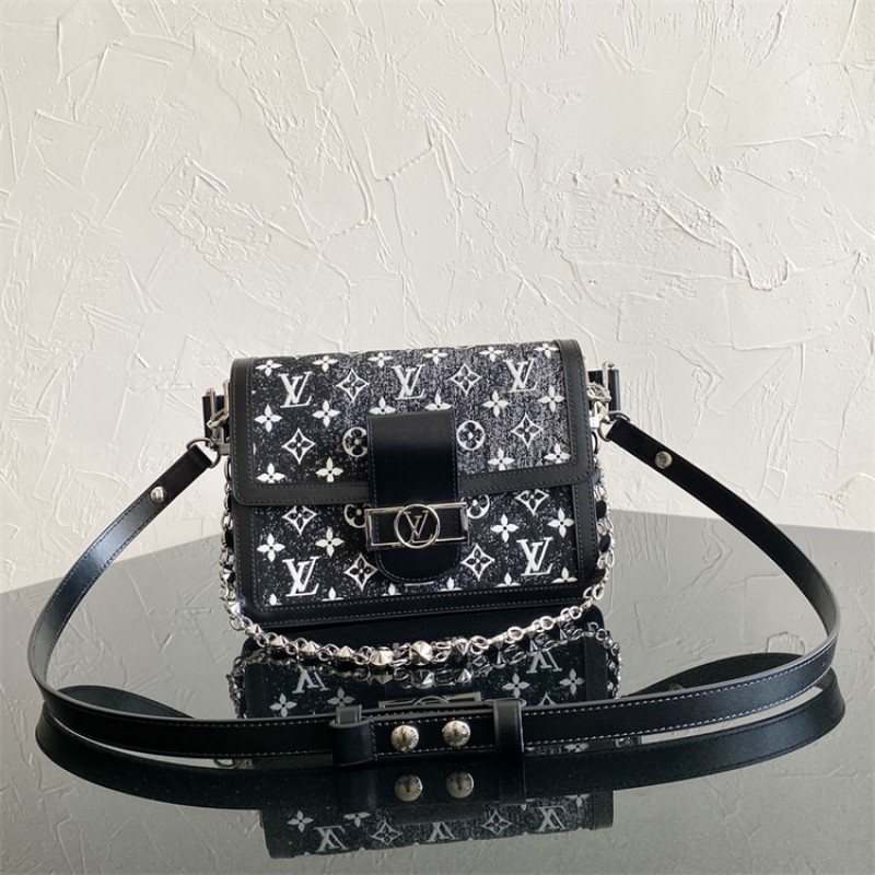 Louis Vuitton Dauphine MM Autres Toiles Monogram Handbag M21458