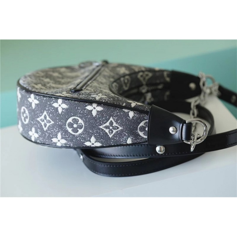 Louis Vuitton Loop Autres Toiles Monogram Handbag M21752