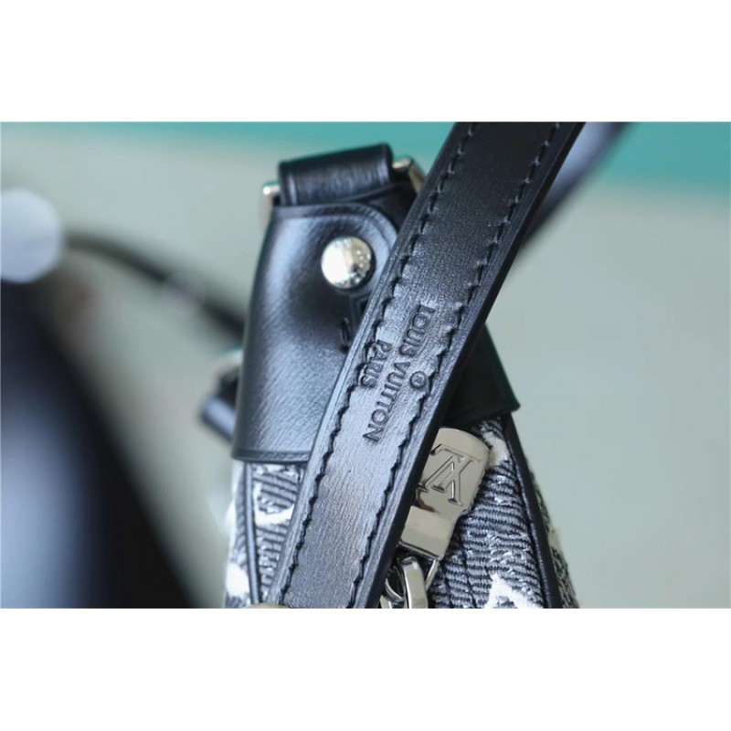 Louis Vuitton Loop Autres Toiles Monogram Handbag M21752