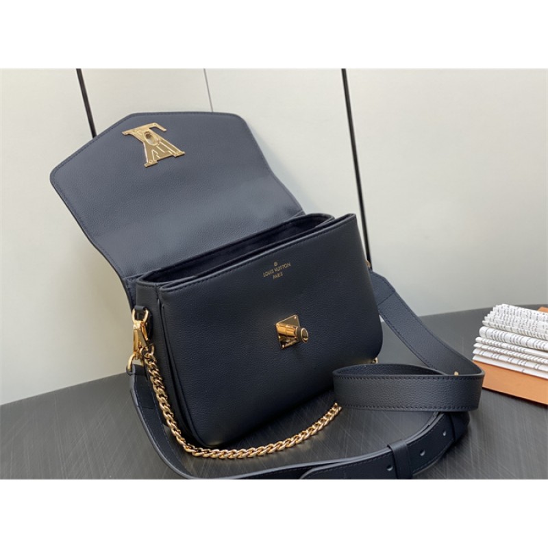 Louis Vuitton Oxford Lockme Leather Handbag M22735