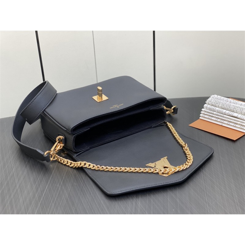 Louis Vuitton Oxford Lockme Leather Handbag M22735