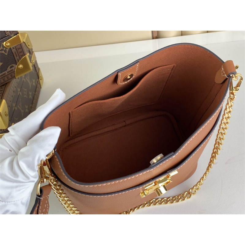 Louis Vuitton Grained calf leather Lock and Walk Lockme Handbag M24165