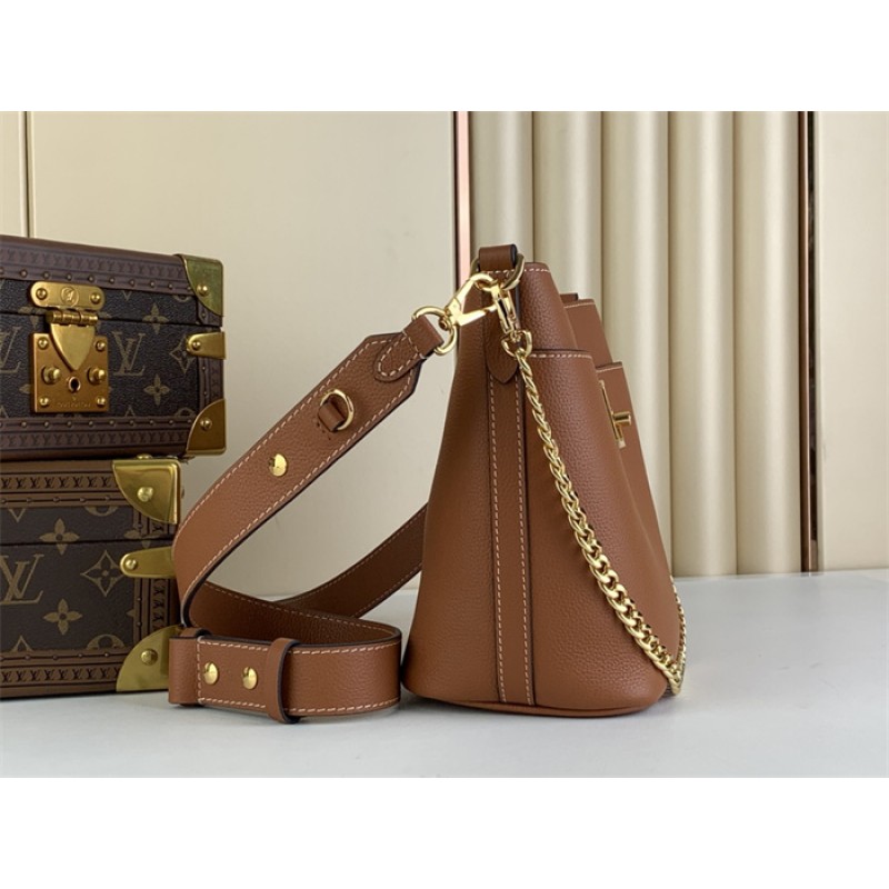 Louis Vuitton Grained calf leather Lock and Walk Lockme Handbag M24165