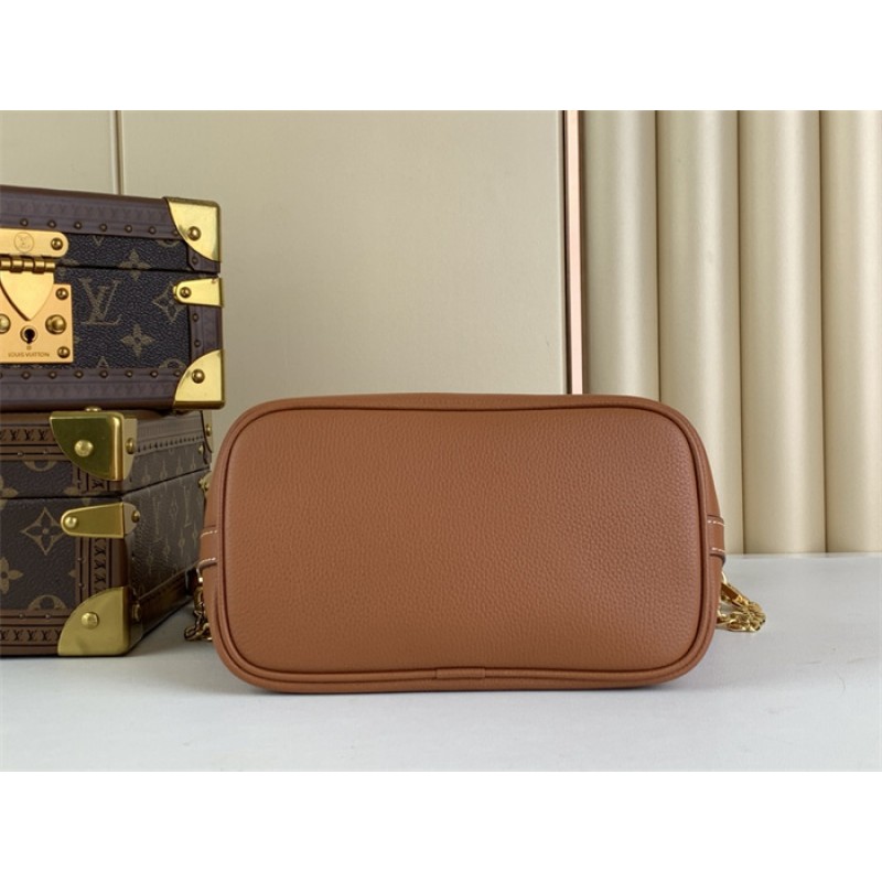 Louis Vuitton Grained calf leather Lock and Walk Lockme Handbag M24165