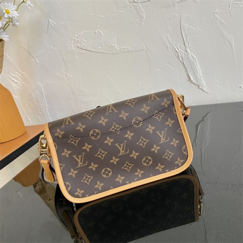 Louis Vuitton Diane monogram handbag M45985