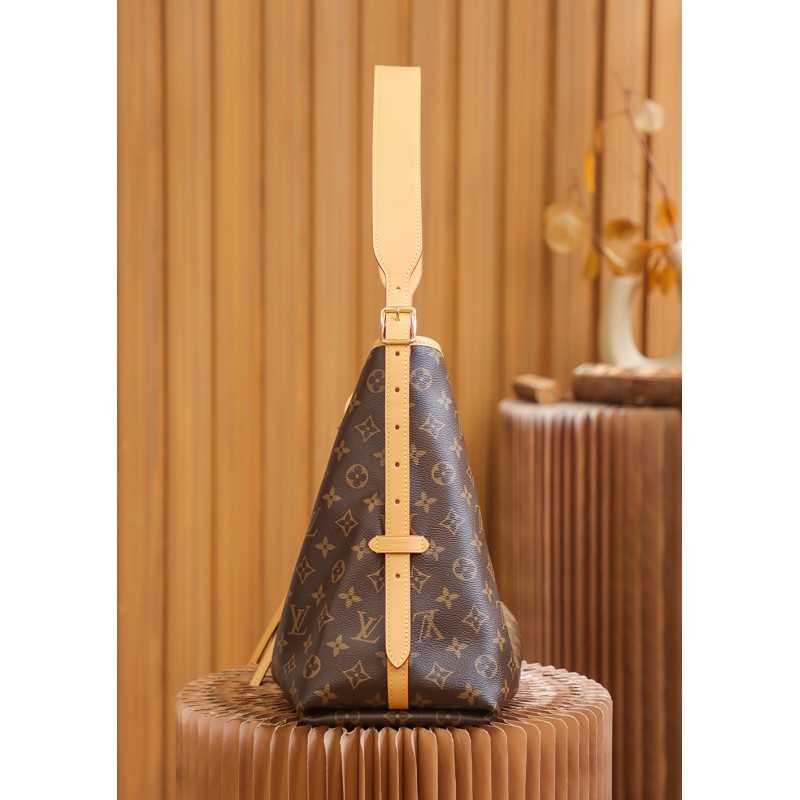 Louis Vuitton Carryall MM Monogram handbag M46197