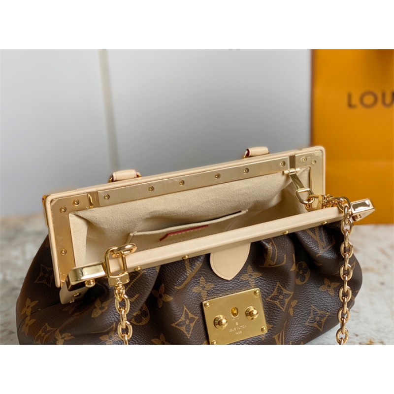 Louis Vuitton Monogram Clutch Monogram Handbag M46544