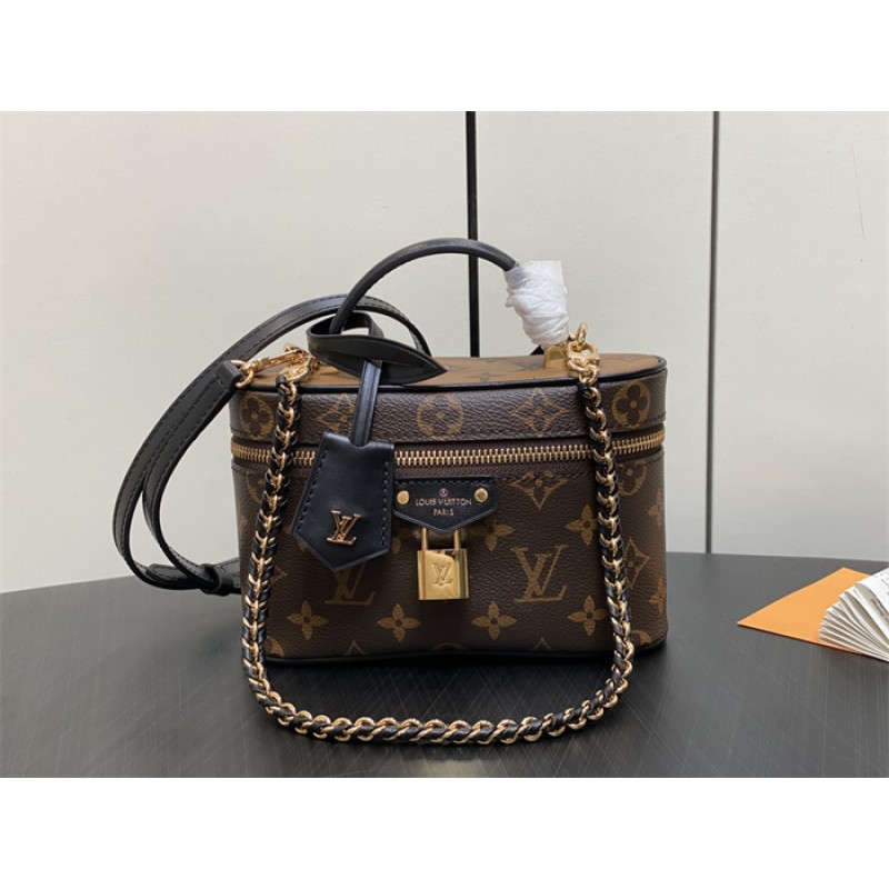 Louis Vuitton Monogram Vanity Chain Pouch M47125
