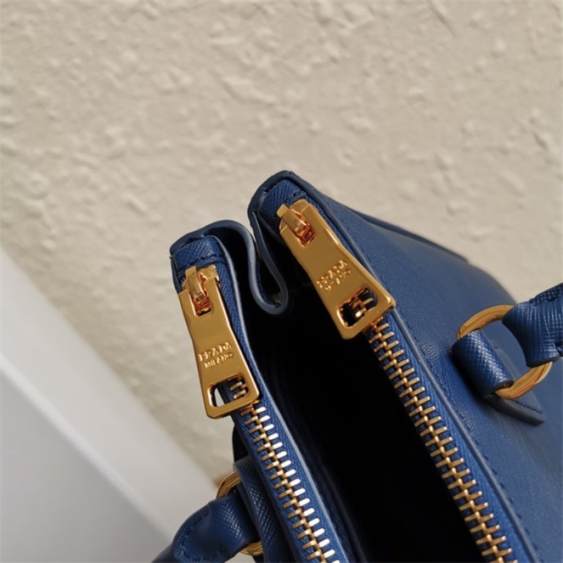 Medium Prada Galleria Saffiano leather bag 1BA863 Blue