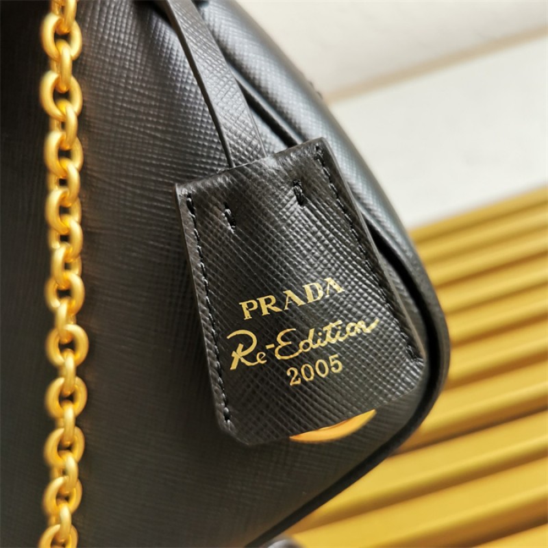 Prada Re-Edition 2005 Saffiano leather bag 1BH204 Black