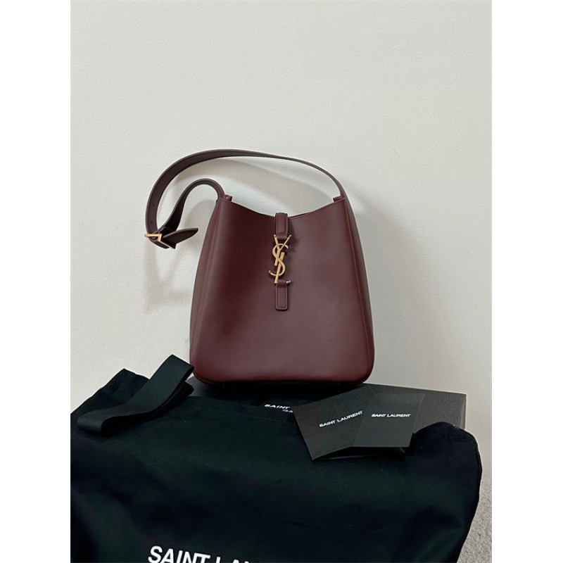 Saint Laurent Small LE 5 A 7 Supple Handbag in Grained Leather 713938AAAUQ6475