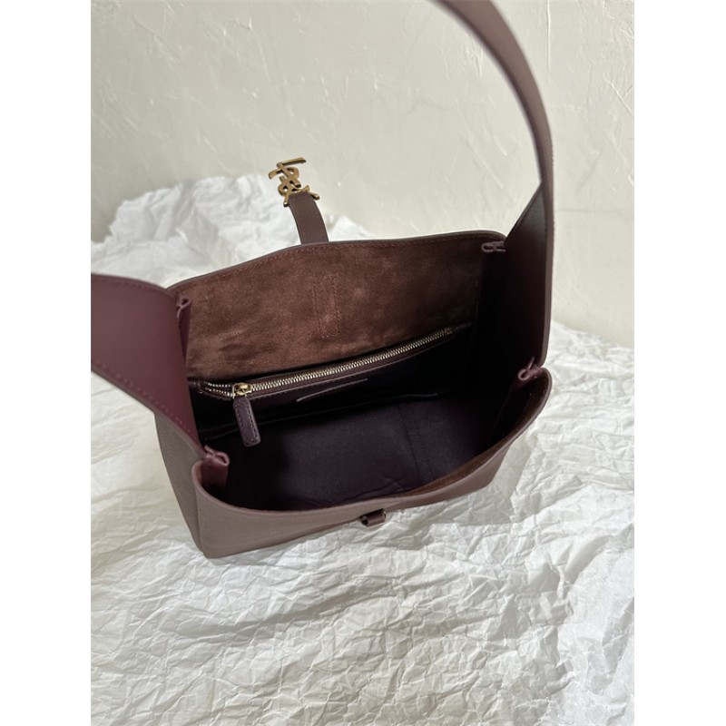 Saint Laurent Small LE 5 A 7 Supple Handbag in Grained Leather 713938AAAUQ6475