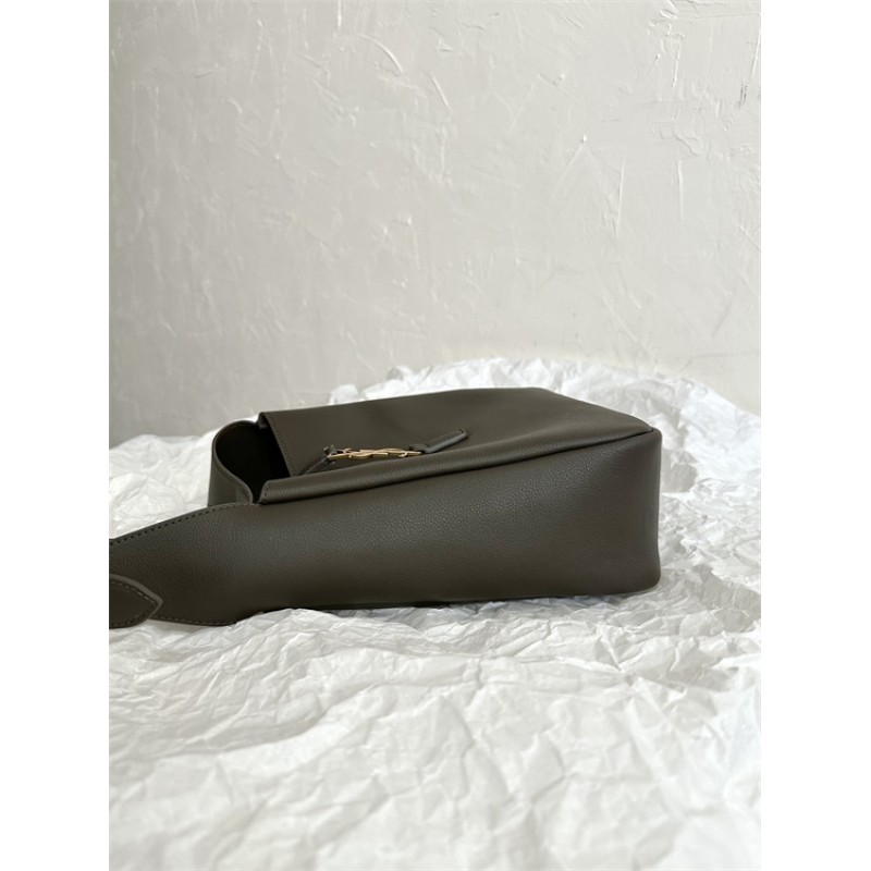 Saint Laurent Small LE 5 A 7 Supple Handbag in Grained Leather 713938AAAUQ3212